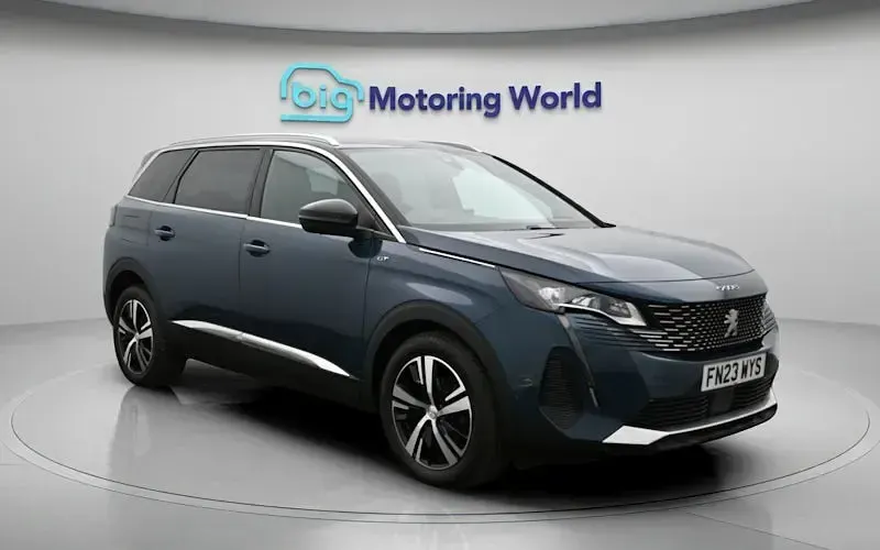 Used Peugeot 5008 GT 131 HP (96 kW) 2023 Blue SUV