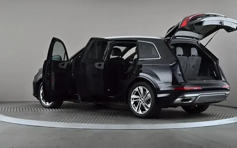Used Audi Q7 S-Line 286 HP (210 kW) 2020 Black SUV