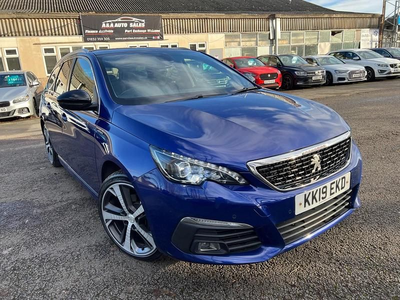 Used Peugeot 308 GT-line 130 HP (95 kW) 2019 Blue Estate