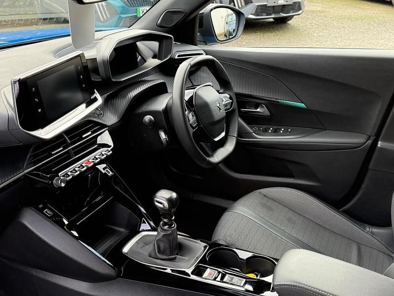 Used Peugeot 2008 Allure+ 100 HP (73 kW) 2023 Blue SUV