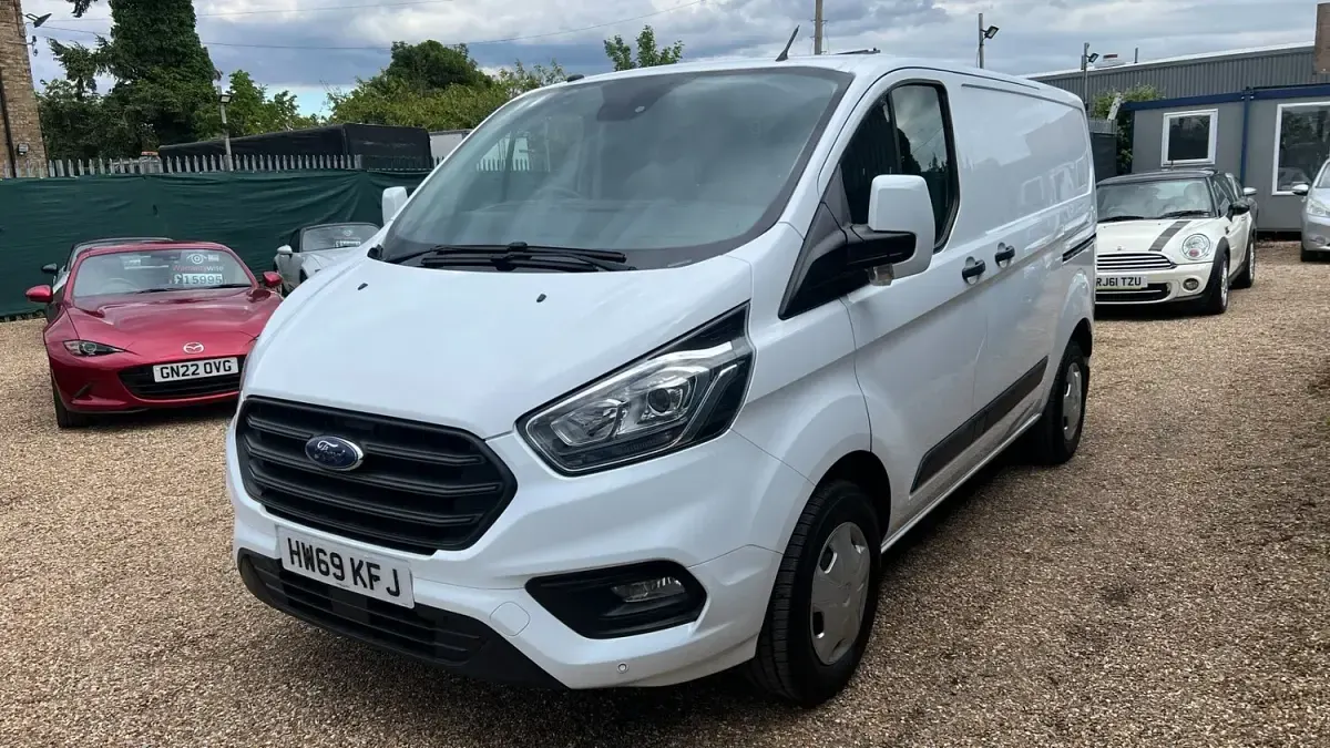 Used Ford Transit Custom Trend 105 HP (77 kW) 2019 White Van