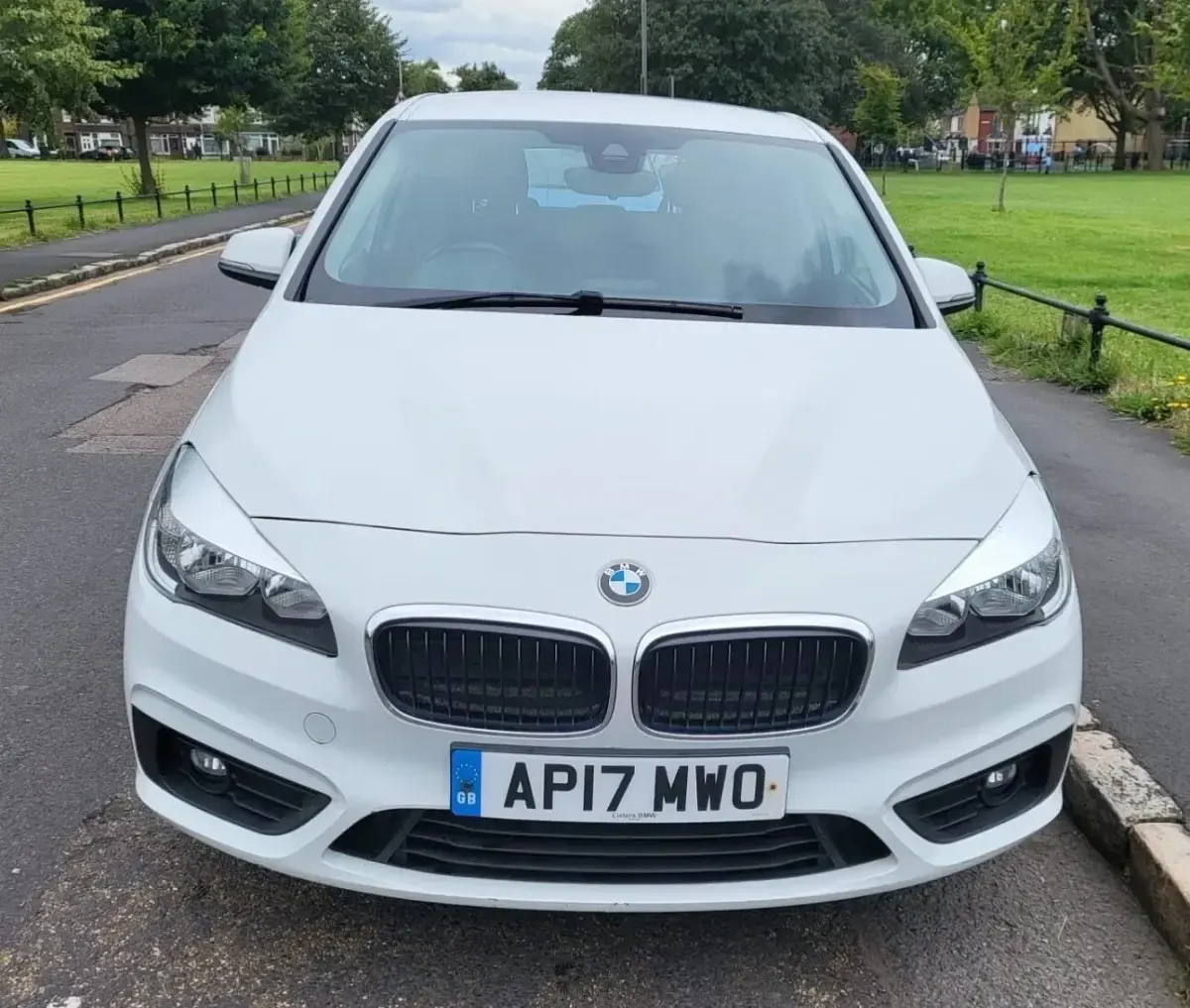 Used BMW 218 Comfort Edition 2017 White Hatchback