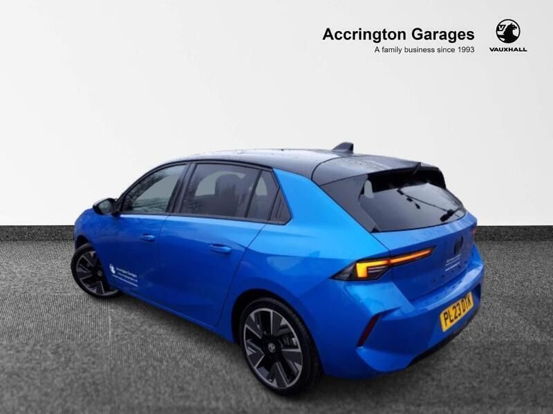 Blue Used 2023 Vauxhall Astra Ultimate Hatchback | £27,995 (Expensive) - Image 1/4