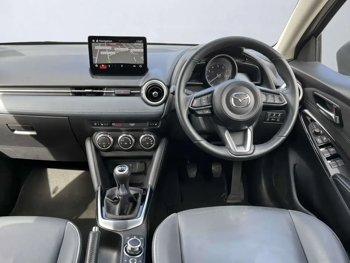 Usado Mazda 2 Inclusive 2022 Azul Citadino