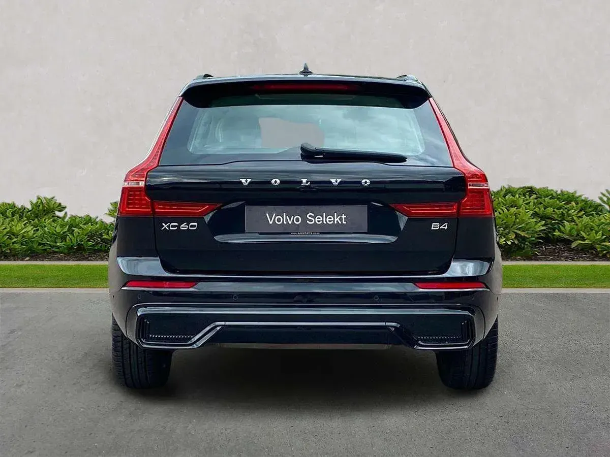 Used Volvo XC60 Plus 2023 Black SUV