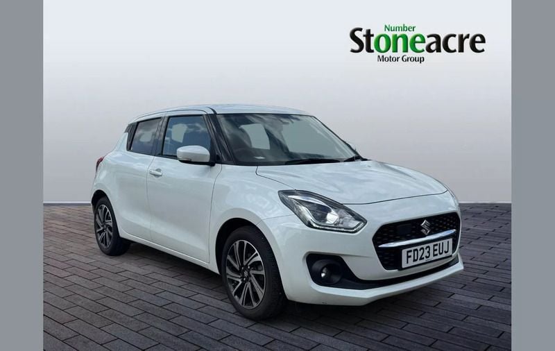 White Used 2023 Suzuki Swift SZ5 Hatchback | £15,995 (Fair price) - Image 1/4