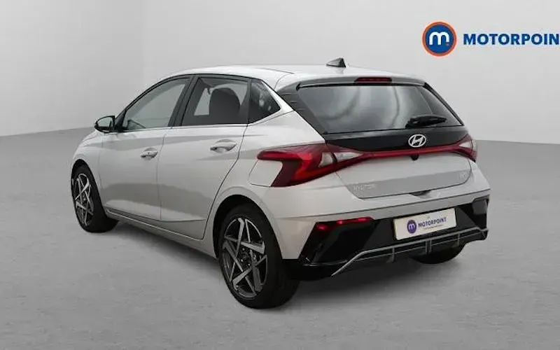 Używany Hyundai i20 Ultimate 101 KM (74 kW) 2025 Szary Hatchback