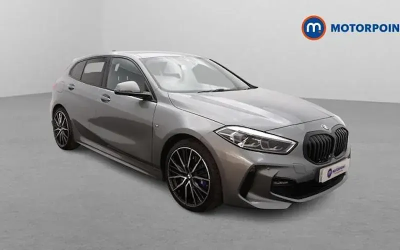 Käytetty BMW 118 M Sport 136 HP (100 kW) 2024 Viistoperä