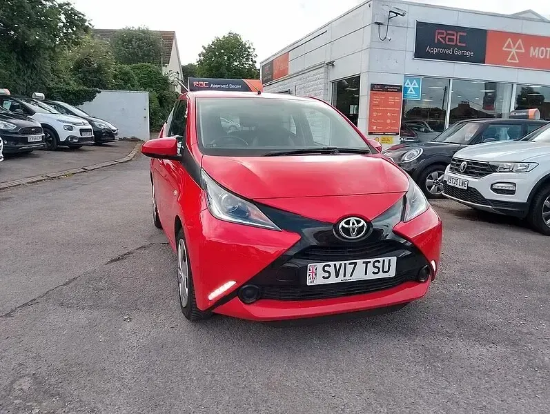 Used Toyota Aygo X-play 69 HP (50 kW) 2017 Red Hatchback