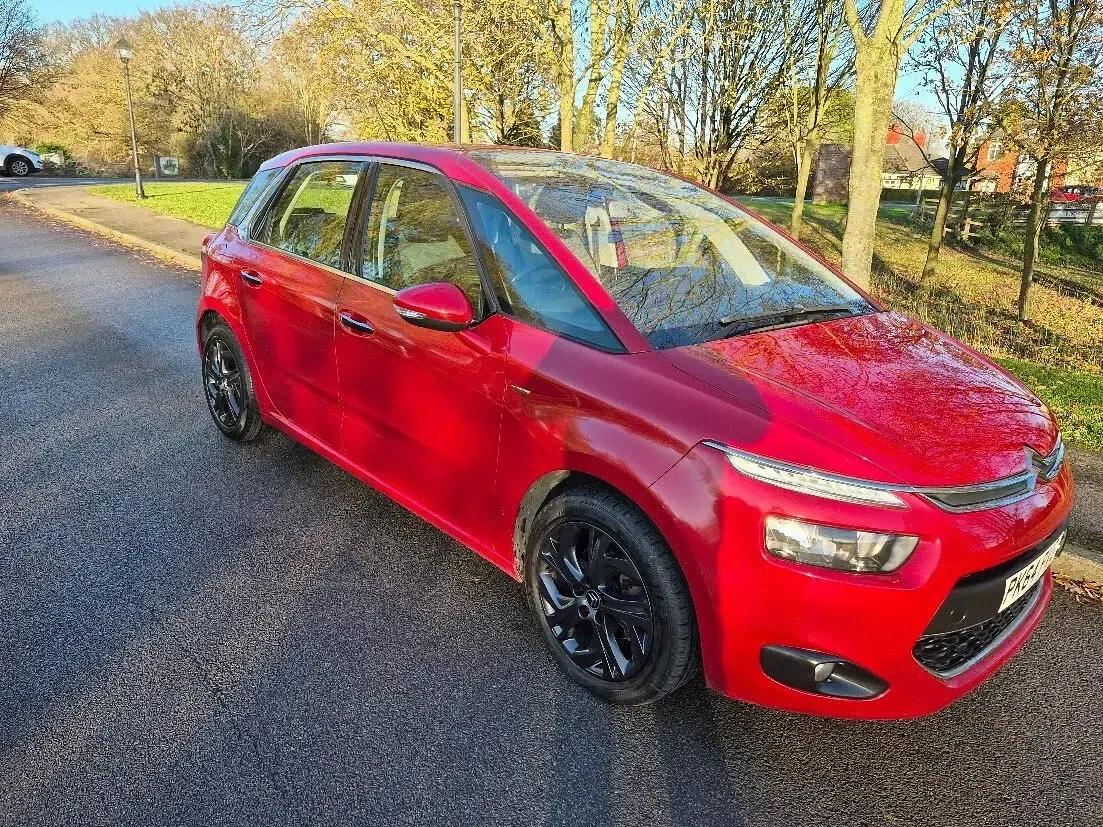 Used Citroën C4 Picasso Exclusive 115 HP (84 kW) 2014 Red MPV