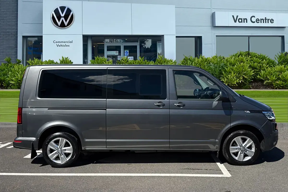 Used VW Shuttle SE 150 HP (110 kW) 2021 Grey MPV