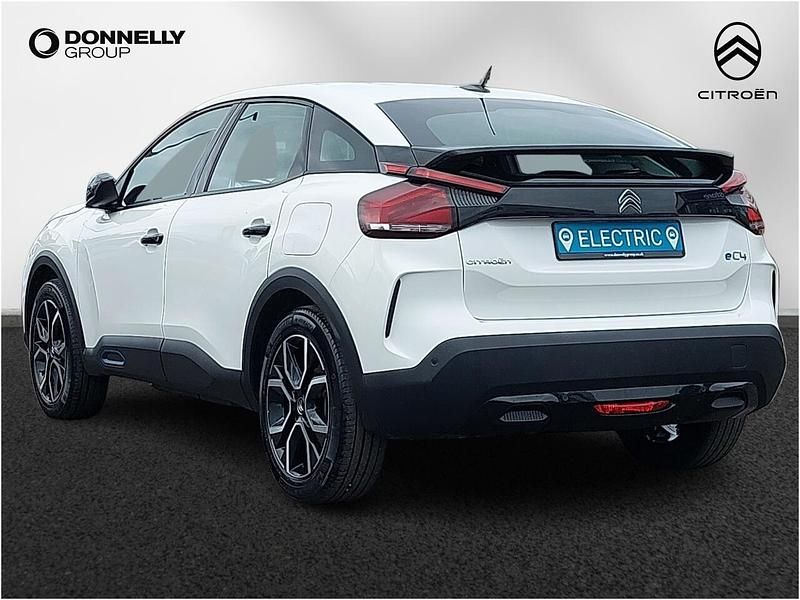 Used Citroën e-C4 98 kW (134 HP) 2023 White Hatchback