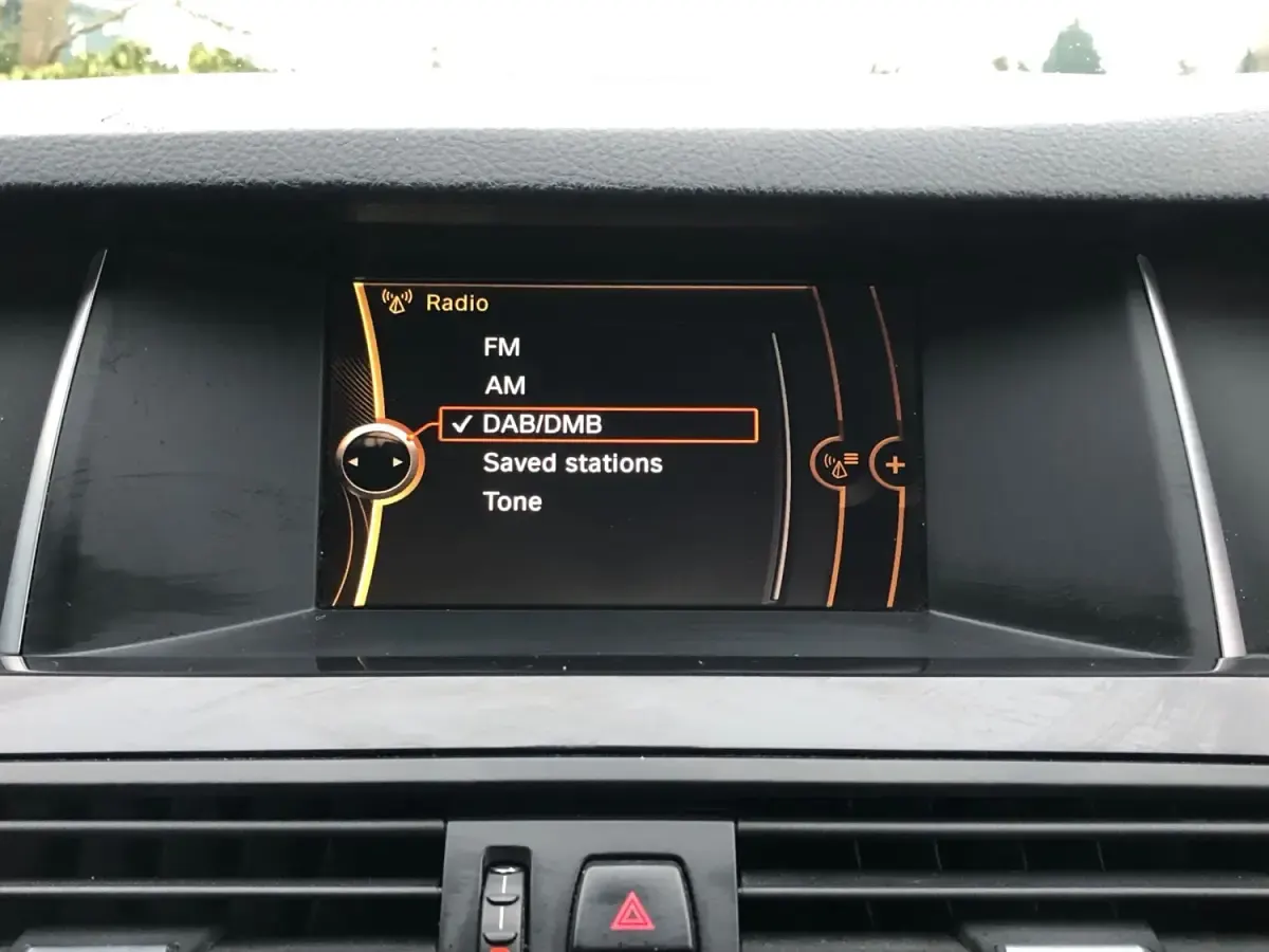 Begagnad BMW 520 2014 Vit Kombi