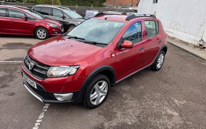 Used Dacia Sandero Lauréate 90 HP (66 kW) 2016 Hatchback