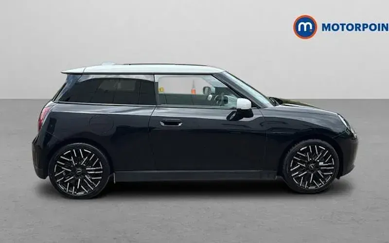 Used Mini Cooper Exclusive 160 kW (218 HP) 2026 Hatchback