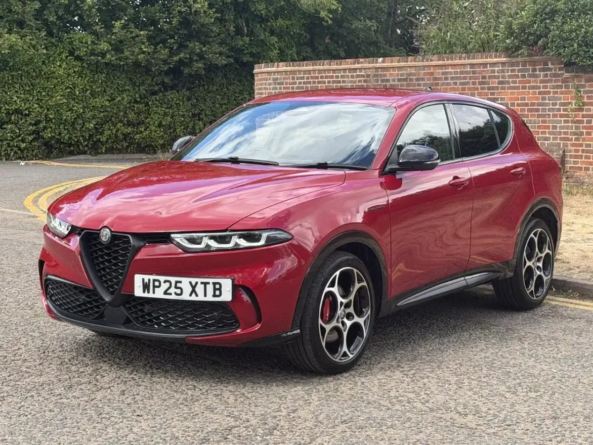 Used Alfa Romeo Tonale Veloce 158 HP (116 kW) 2025 Red SUV