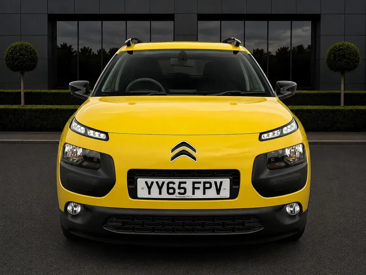Used Citroën C4 Cactus Flair 82 HP (60 kW) 2016 Yellow Hatchback