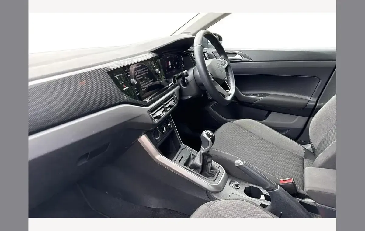 Used VW Polo Life 80 HP (58 kW) 2022 Smokey grey Hatchback