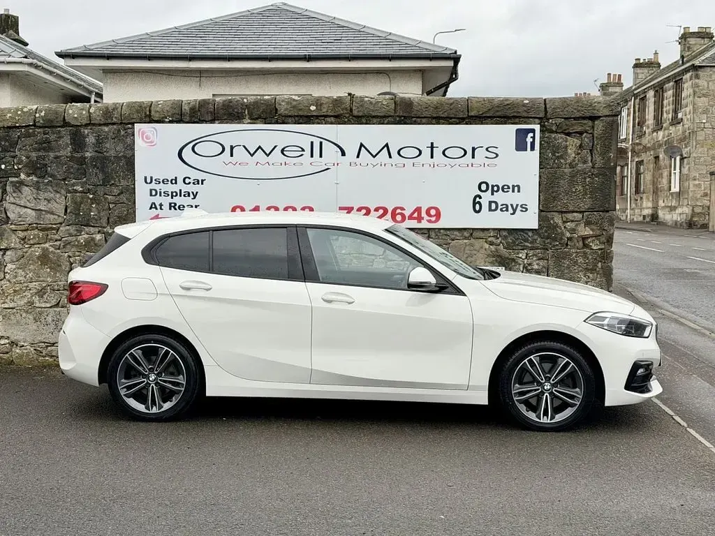 Used BMW 118 Sport Line 150 HP (110 kW) 2020 White Hatchback