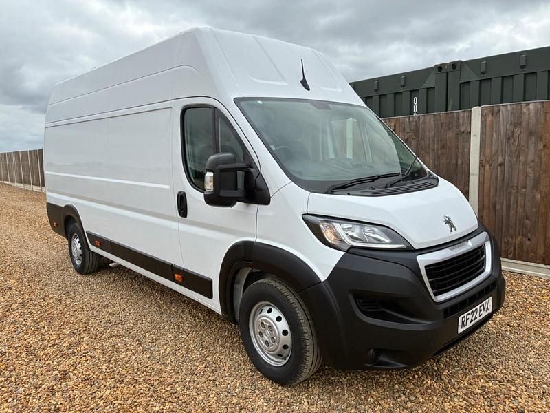 White Used 2022 Peugeot Boxer S Van | £14,995 (Fair price) - Image 1/4