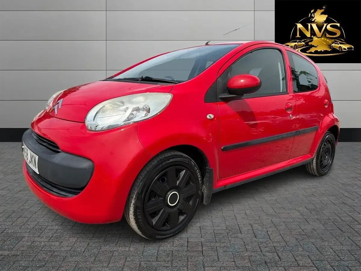 Used Citroën C1 67 HP (49 kW) 2008 Red Hatchback