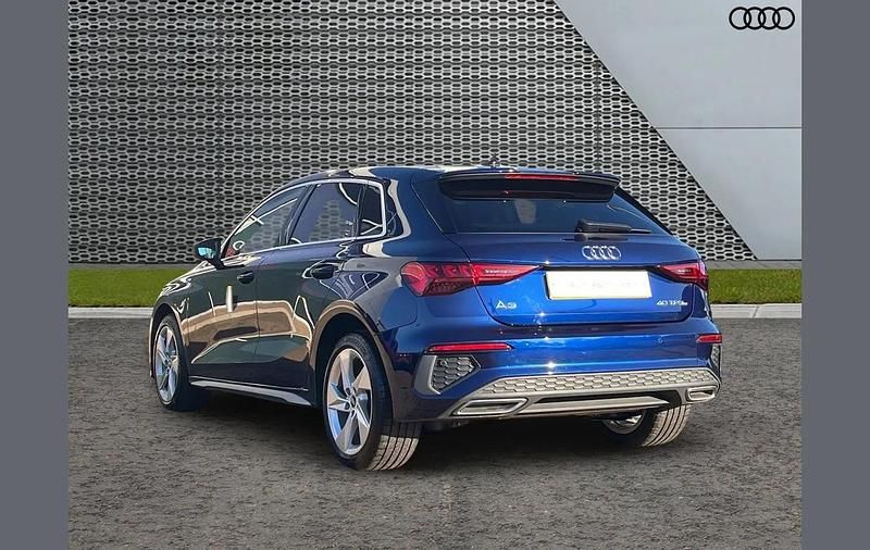 Used Audi A3 e-tron S-Line 200 HP (147 kW) 2024 Blue Hatchback