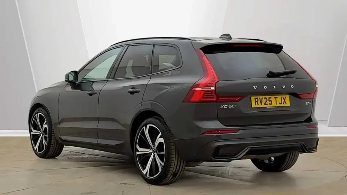 Used Volvo XC60 Ultra 250 HP (183 kW) 2025 Grey SUV
