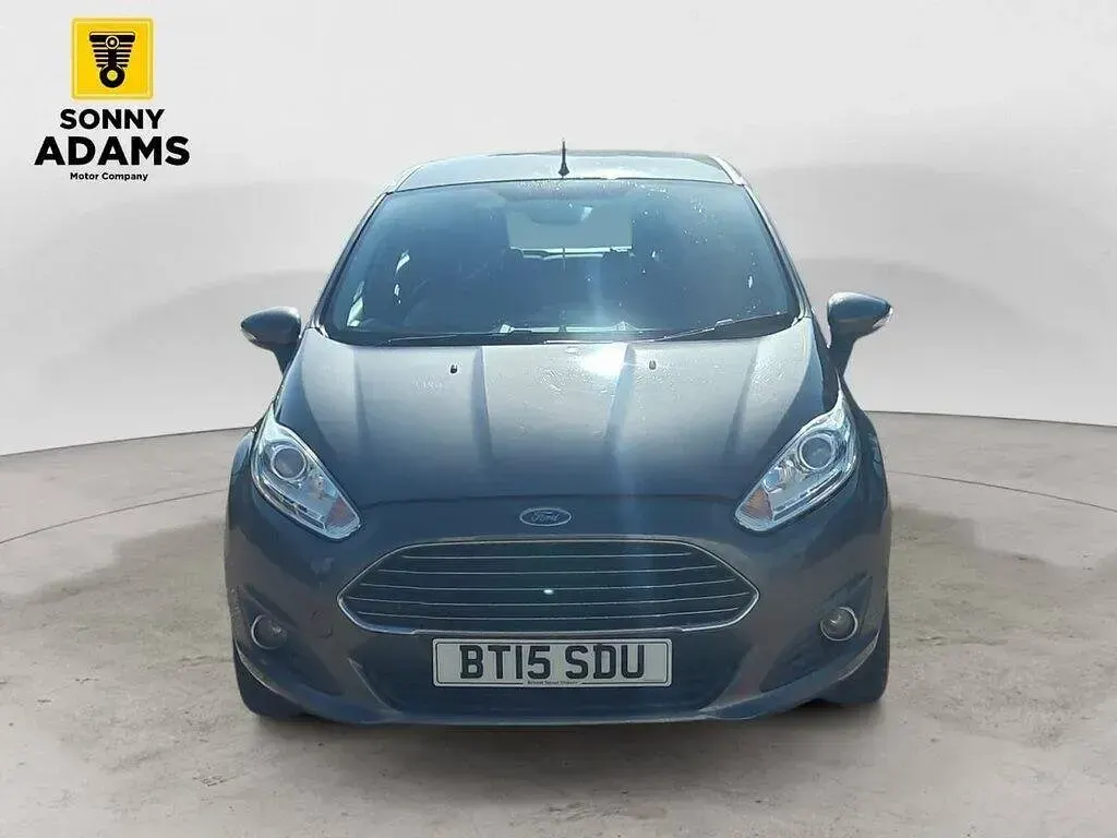 Used Ford Fiesta Zetec 82 HP (60 kW) 2015 Grey Hatchback