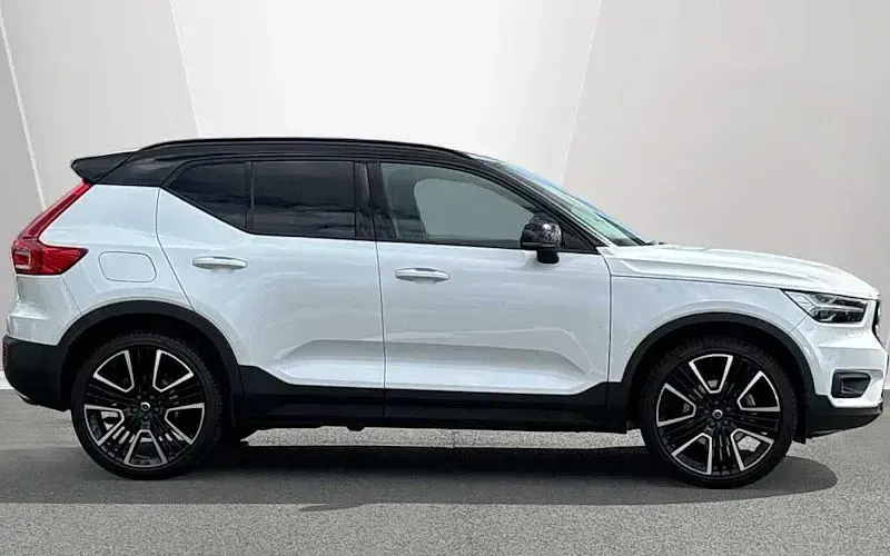 Used Volvo XC40 R-Design 190 HP (139 kW) 2020 SUV