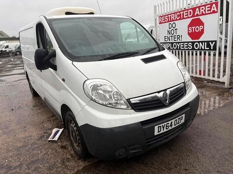 Used Vauxhall Vivaro 115 HP (84 kW) 2014 White MPV