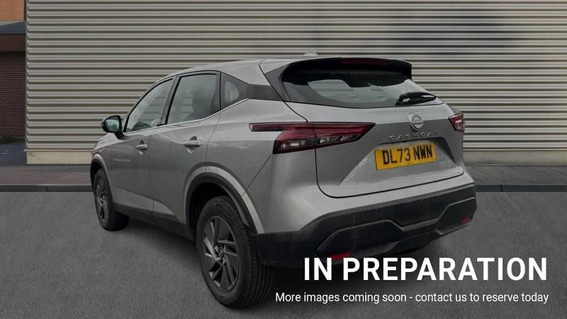 Used Nissan Qashqai Acenta Premium 158 HP (116 kW) 2023 Silver SUV