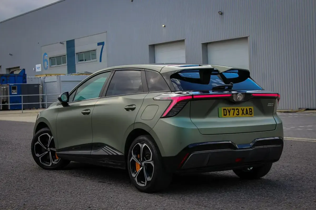Usado MG MG4 EV 319 kW (435 HP) 2023 Verde Citadino