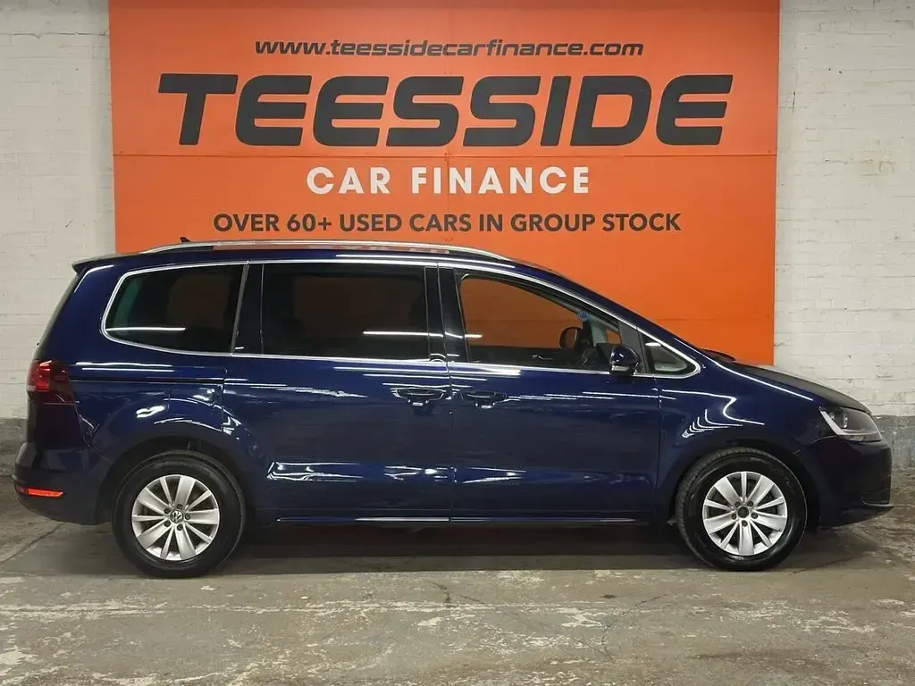 Usado VW Sharan SE 150 HP (110 kW) 2019 Azul Monovolume
