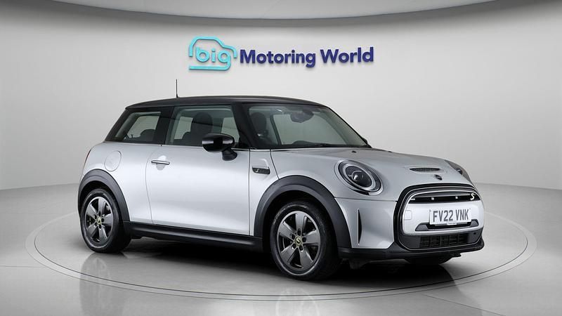 Used 2022 Mini Cooper SE Hatch Hatchback | £12,400 (Fair price) - Image 1/4