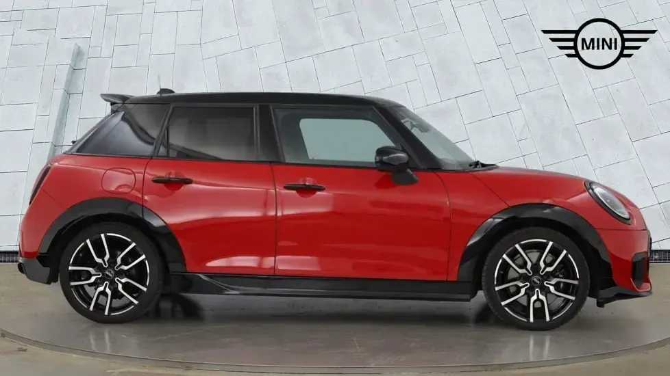 Used Mini Cooper S Hatch 201 HP (147 kW) 2025 Red Hatchback