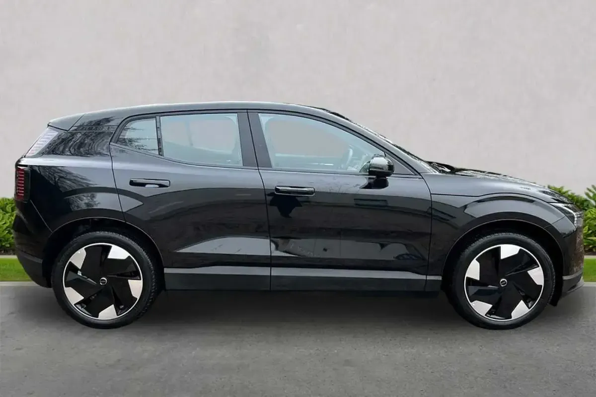 Used Volvo EX30 Performance 314 kW (428 HP) 2025 Black SUV