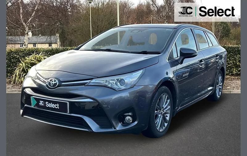 Used Toyota Avensis Business Edition 109 HP (80 kW) 2017 Grey Estate