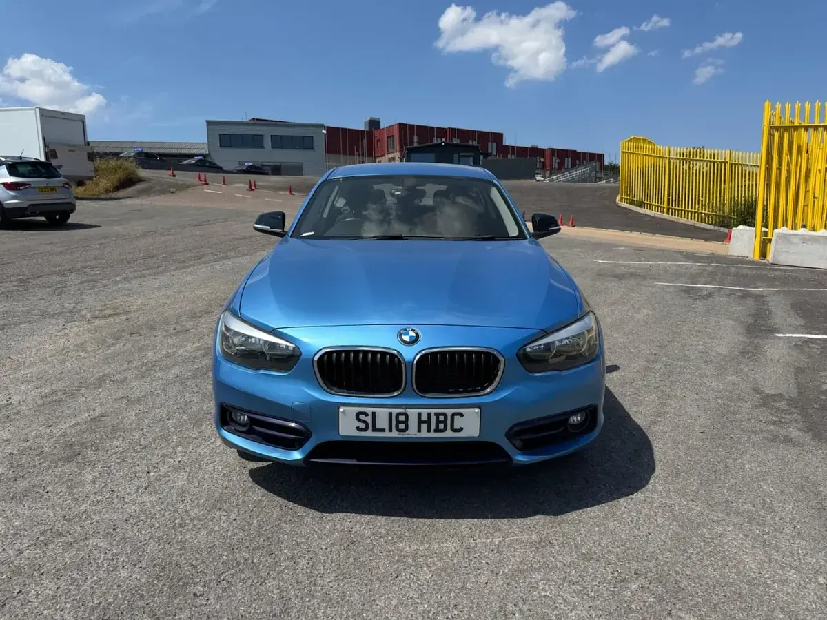 Used BMW 118 Sport Line 136 HP (100 kW) 2018 Blue Hatchback