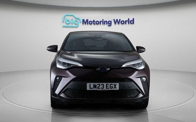 Used Toyota C-HR Design 122 HP (89 kW) 2023 Mauve/purple SUV