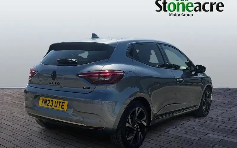 Used Renault Clio Engineered 145 HP (106 kW) 2023 Grey Hatchback