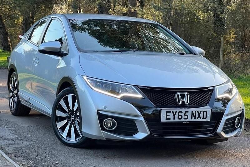 Used Honda Civic SE Plus 142 HP (104 kW) 2015 Silver Hatchback