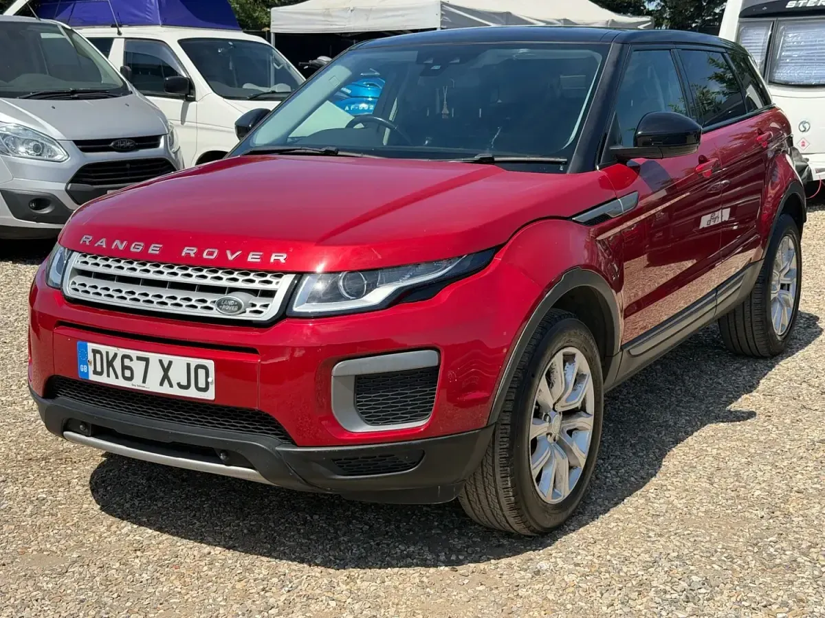 Used Land Rover Range Rover evoque SE 2017 Red Estate