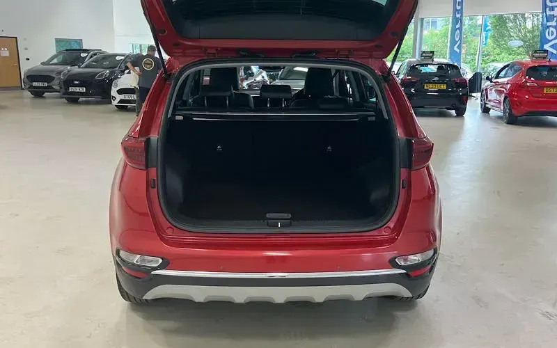 Used Kia Sportage 132 HP (97 kW) 2019 Red SUV