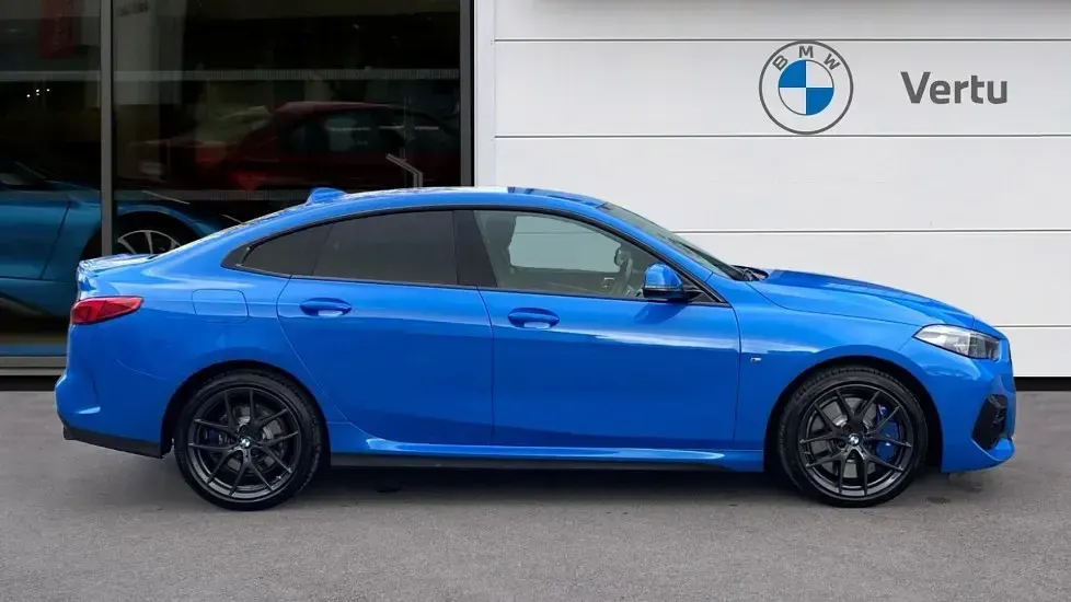 Używany BMW 220 M Sport 178 KM (130 kW) 2023 Niebieski Coupe