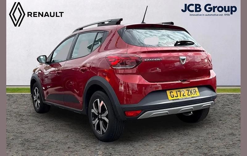 Used Dacia Sandero Prestige 90 HP (66 kW) 2022 Red SUV