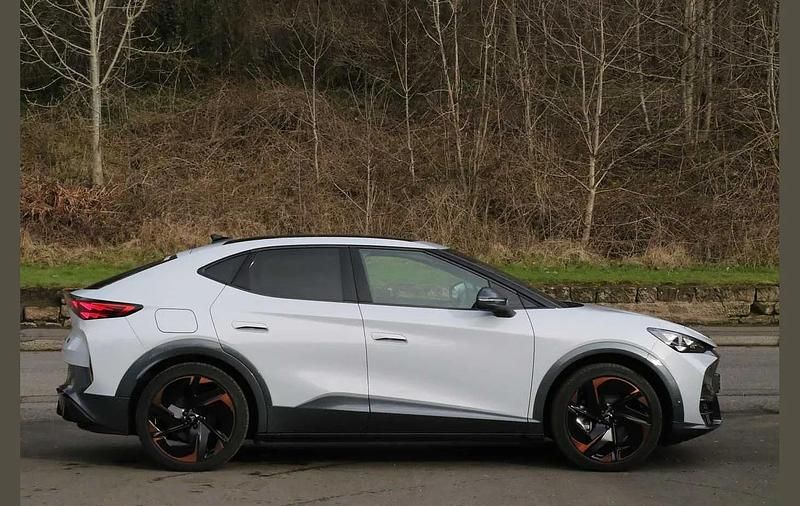 New Cupra Tavascan VZ1 250 kW (340 HP) 2025 White SUV
