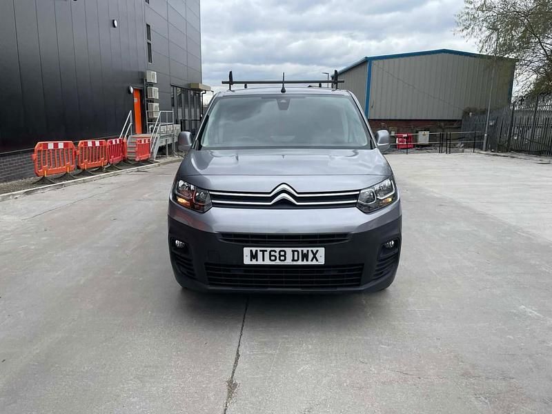 Used Citroën Berlingo Start 100 HP (73 kW) 2018 Grey MPV