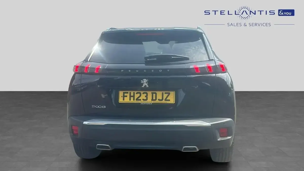 Used Peugeot 2008 Allure+ 129 HP (94 kW) 2023 Black SUV