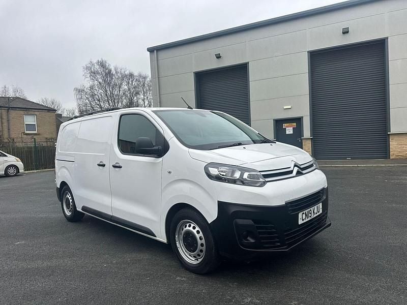 White Used 2019 Citroën Dispatch MPV | £6,995 (Super price) - Image 1/4