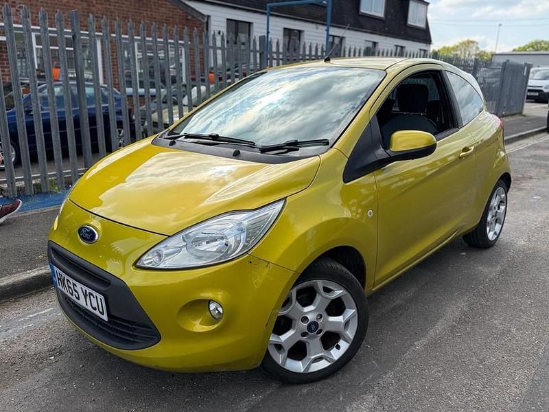 Begagnad Ford Ka Zetec 69 HK (50 kW) 2015 Guld Halvkombi